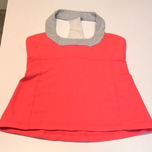 Preowned Lululemon sports tank top w bra